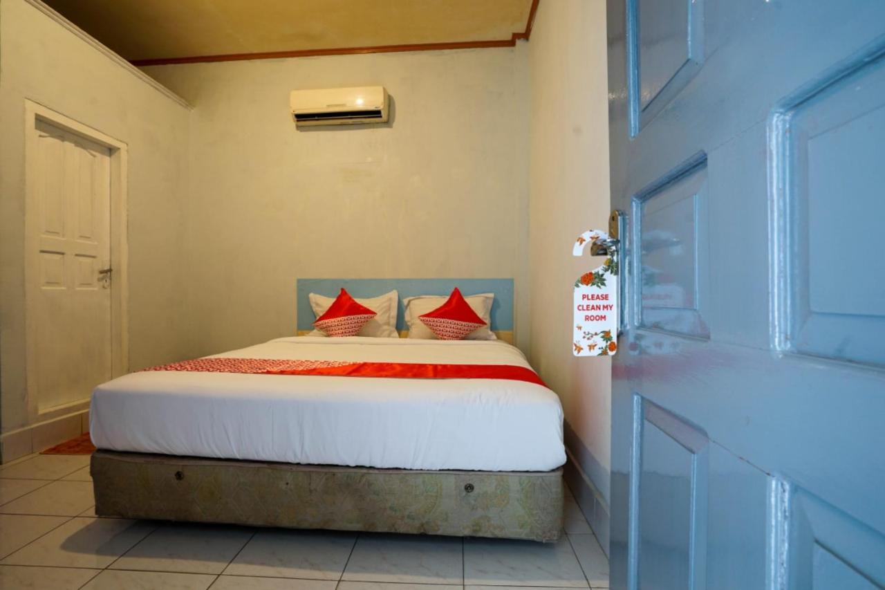 Oyo 2876 Hotel Idayu Palembang Exterior photo
