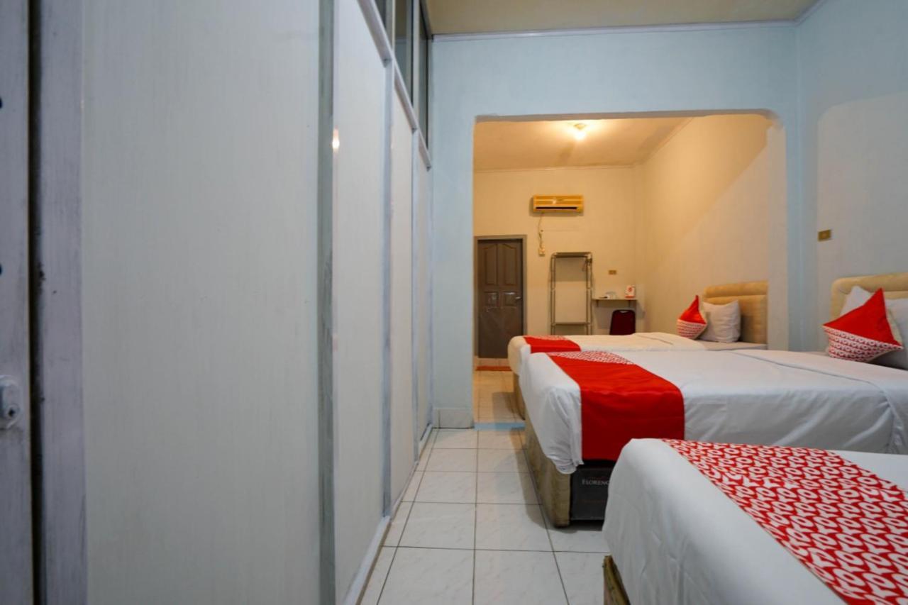 Oyo 2876 Hotel Idayu Palembang Exterior photo